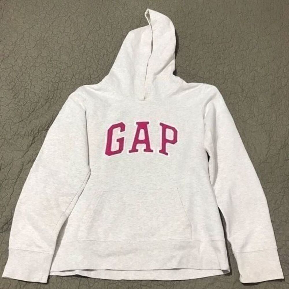 Gap hoodie size medium. S109